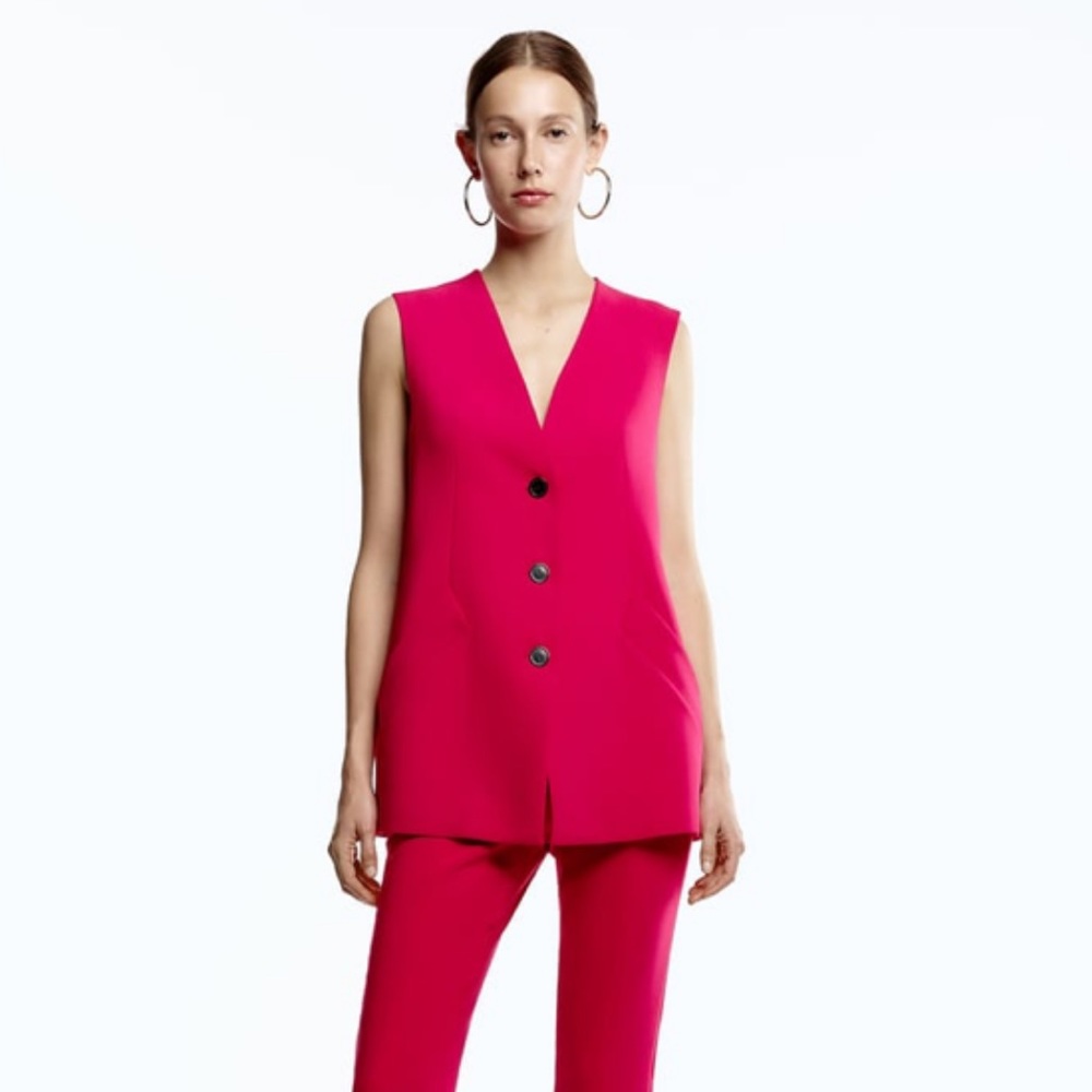Zara Fuchsia vest. Size Small.